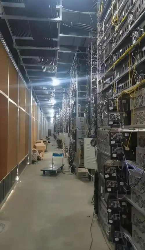 Modern cryptocurrency mining farm in China optimizing energy and efficiency